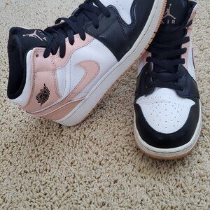 Nike Air Jordan 1 Mid Artic Orange Crimson Tint